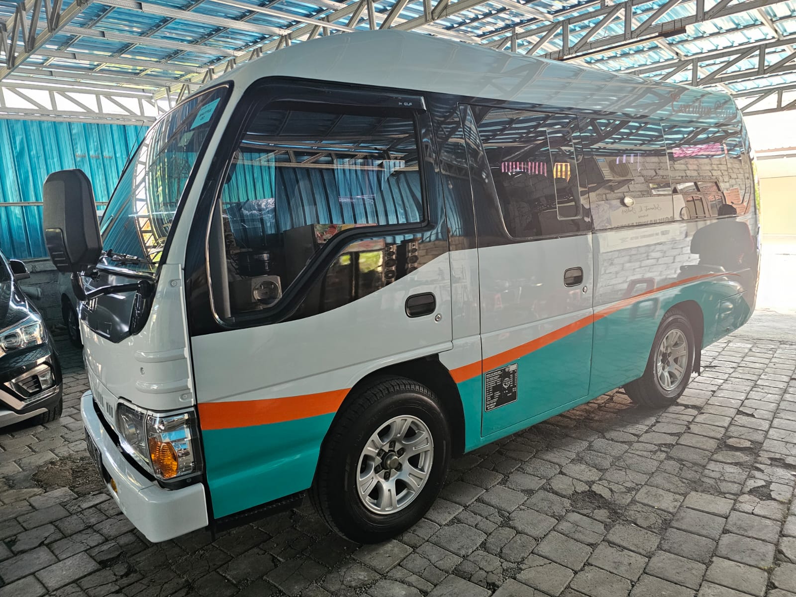 Minibus 4